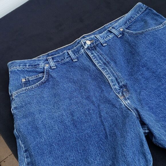 EUC Wrangler Jeans Sz 44" x 32" - Picture 5 of 9